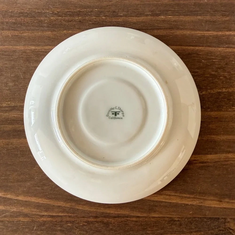 Dorothy C Thorpe Gold Wash Teacup And Saucer Set Of 10 White Textured California